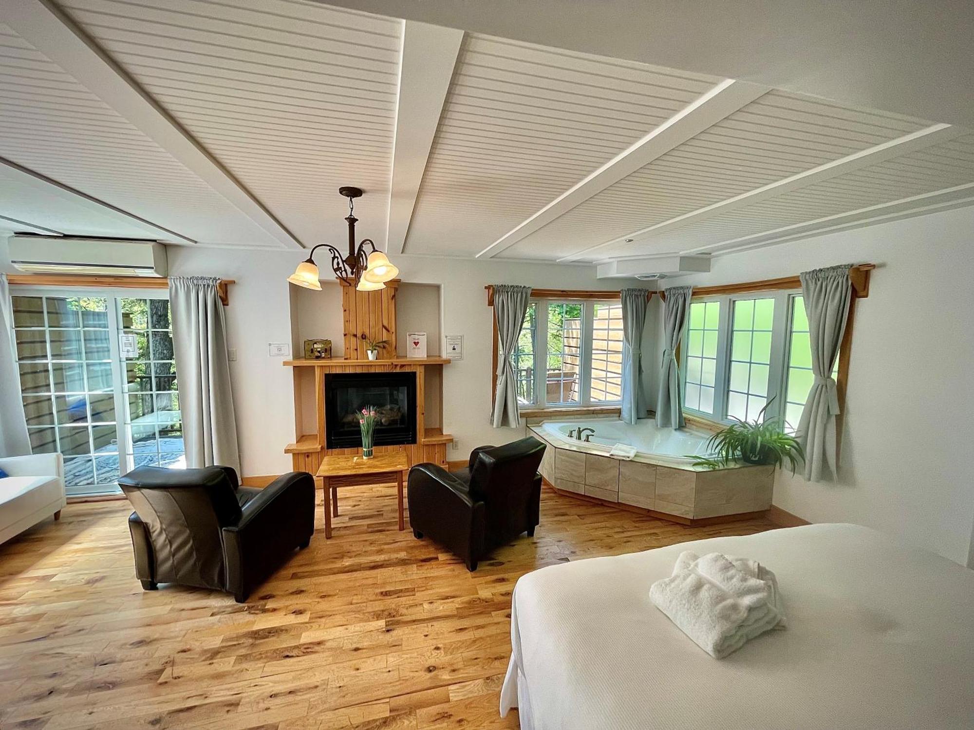 Auberge Spa & Beaux Reves Sainte-Adèle Екстериор снимка