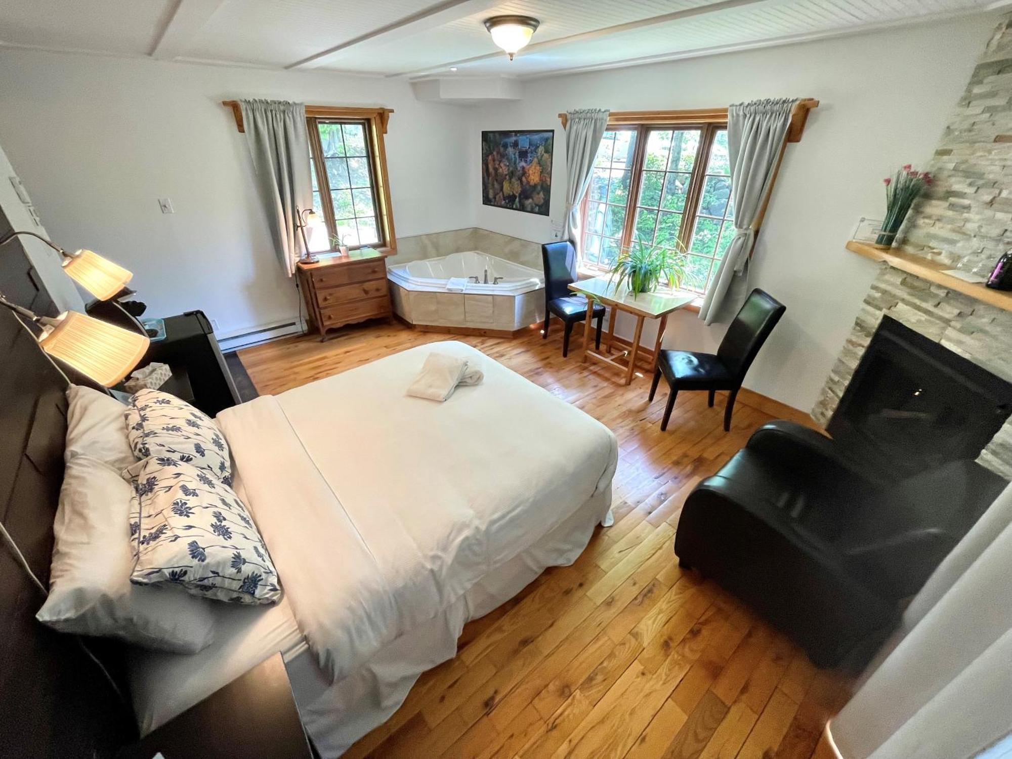 Auberge Spa & Beaux Reves Sainte-Adèle Екстериор снимка